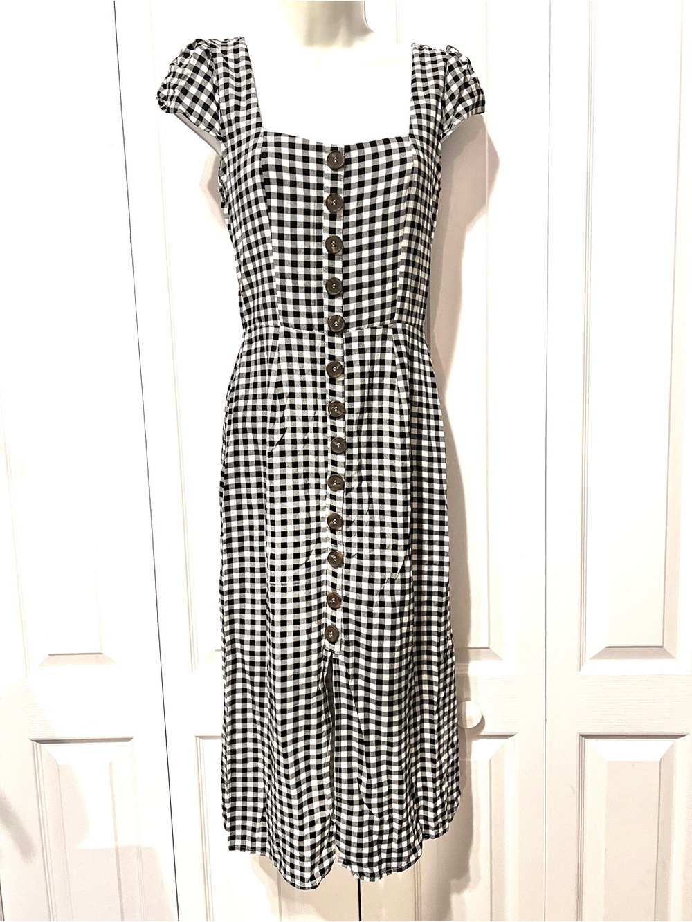 Trixxi Black/White Gingham Button-Front Midi Dress-Small-Tie Back-Lined-Stretch